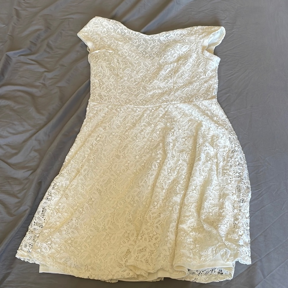 Cream Lace Fit-n-flare.